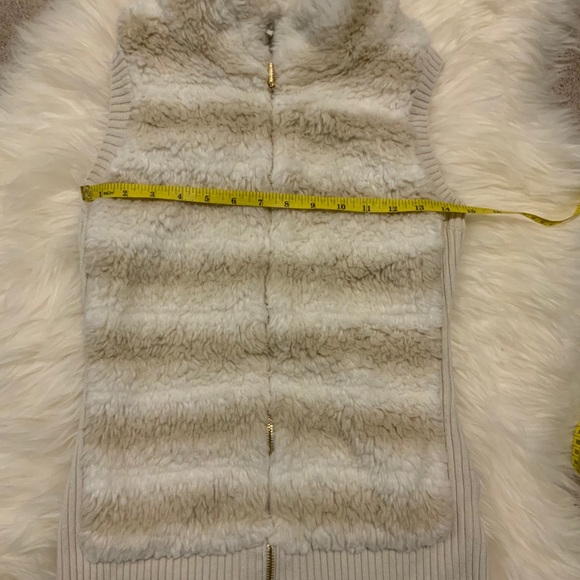 GUESS Faux Fur Zip-up Vest - XS - Picture 8 of 9